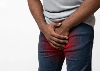 O trauma testicular, apesar de breve, provoca reações físicas intensas.  Imagem: Reprodução