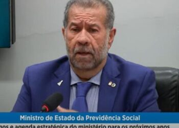 Carlos Lupi participa de audiência sobre fraudes no INSS – Foto: Câmara dos Deputados/Reprodução