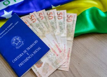 Salário mínimo projetado para 2026 é R$ 1.630. Imagem: Reprodução