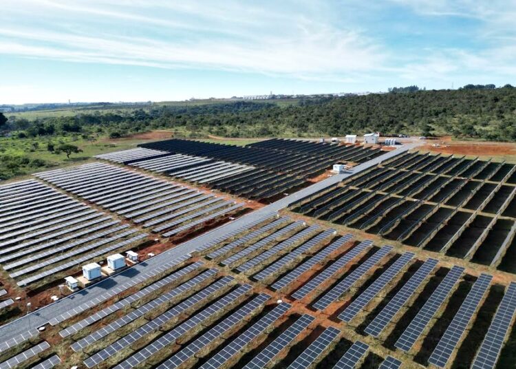 Usina Fotovoltaica da UEG- CelgPar