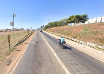 Uma das propostas levadas à ANTT é a redução da velocidade no trecho urbano próximo ao Posto Presidente. Imagem: Reprodução
