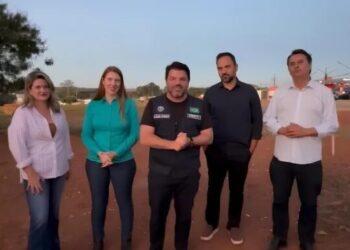 Durante o anúncio, Corrêa esteve acompanhado da presidente da Câmara Municipal, Andreia Rezende (Avante), dos vereadores Jean Carlos (PL) e Seliane da SOS (MDB), além do secretário de Obras, Thiago de Sá. Foto: Captura de tela/Instagram