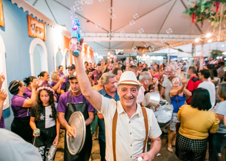 Para esta edição, 90 expositores de comida, bebida e artesanato, além de três restaurantes, garantirão uma experiência gastronômica completa. Imagem: Divulgação
