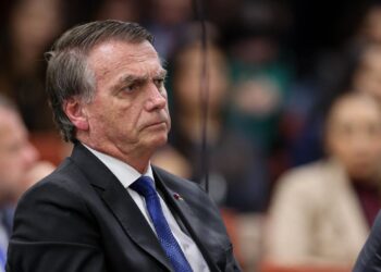 Jair Bolsonaro em sessão no Supremo Tribunal Federal (STF) para depor como réu
Legenda: Bolsonaro é o sexto a depor no interrogatório no Supremo Tribunal Federal (STF)
Foto: Ton Molina/STF