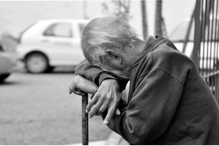 A medida também institui um formulário específico para registrar casos de violações, reforçando a proteção desse público, especialmente aos maiores de 80 anos. Imagem: Reprodução