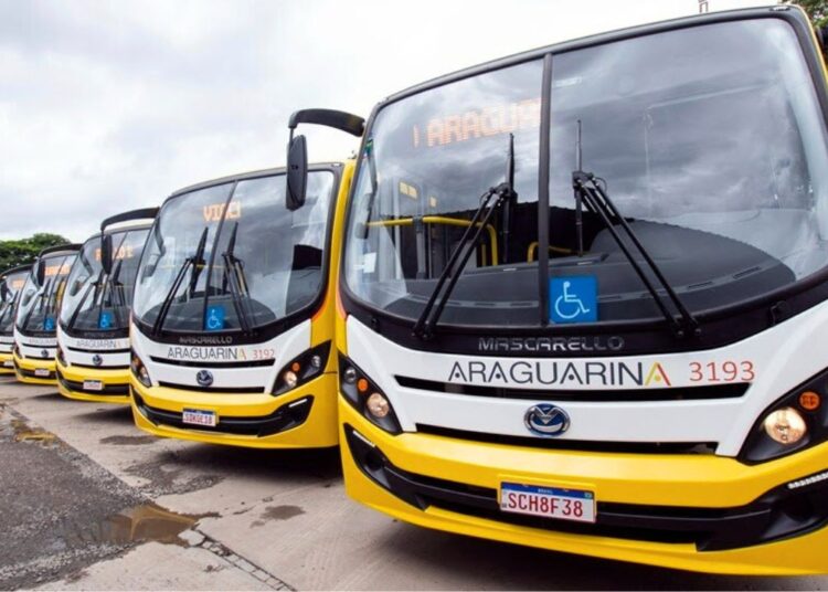 Ônibus da Viação Araguarina. (Foto: Fábio Lima)