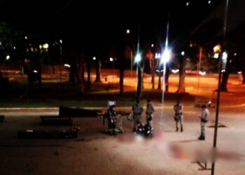 Jackson Martins da Rocha foi brutalmente assassinado a pauladas na madrugada deste domingo (27), na Praça do Ancião, na região Central de Anápolis. Imagem: Reprodução