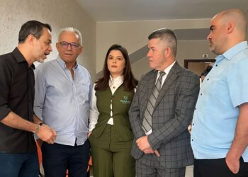 Vereadores recepcionaram o presidente do Detran-GO, Delegado Valdir. Imagem: Divulgação