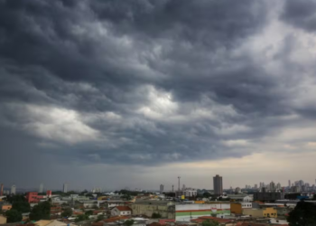 Céu nublado antes de chuva em Goiânia, Goiás — Foto: Wildes Barbosa