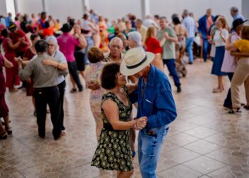 Bingo, baile e palestras fazem parte da programação. Foto: Paulo de Tarso