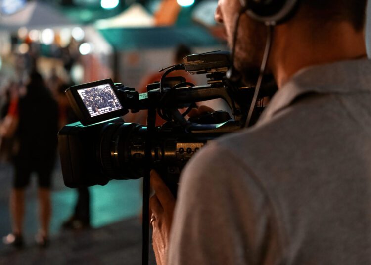 Serão realizadas Rodadas de Negócios voltadas para projetos em qualquer fase — desenvolvimento, pré-produção, produção ou pós-produção. Imagem: Freepik