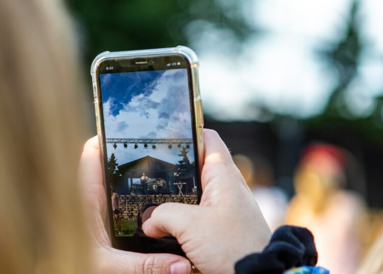 A prática pode configurar improbidade, com multas, suspensão de direitos políticos e inelegibilidade. Foto: Unplash