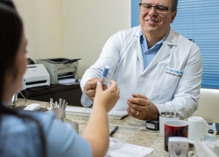 Médico endocrinologista, Dr. Jorge Daher