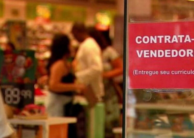 Vagas temporárias aquecem mercado de trabalho neste fim de ano
Reprodução/CDL-Macaé