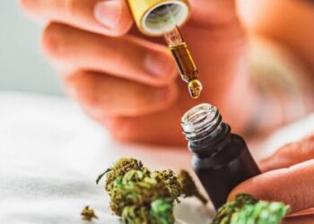 Óleos de CBD, um dos principais componentes da maconha medicinal, estão entre itens proibidos pela Anvisa. Imagem: iStock