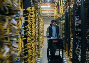 Datacenter da AWS localizado no leste do Oregon, Estados Unidos, responsável por suportar milhões de aplicativos e serviços online. Imagem: Divulgação/Amazon
