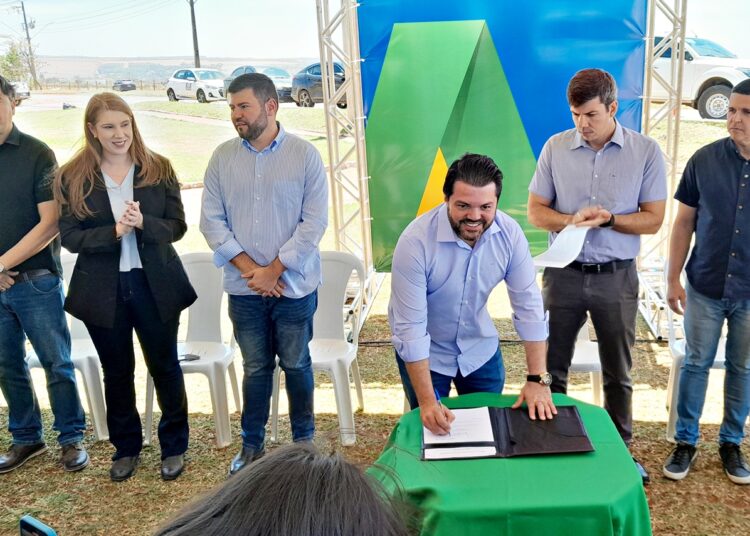 Márcio Corrêa em agenda com presidente da Goinfra, Pedro Sales