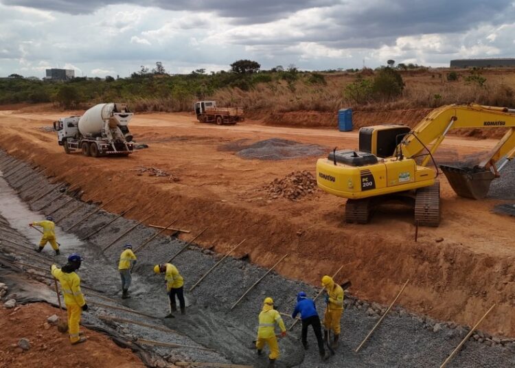 Após a conclusão, o aeroporto será entregue à Infraero, com pista parcialmente homologada e operação de cargas ampliada. Imagem: Divulgação/Codego