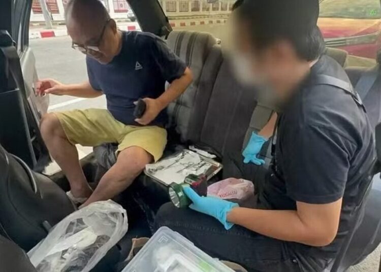 Homem oferecia os aprimoramentos genitais — Foto: Reprodução/Redes sociais/X