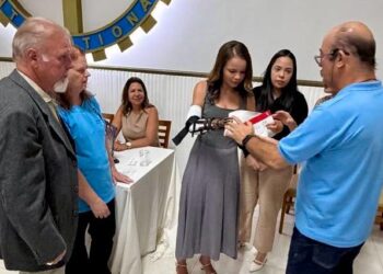 Railma recebeu a prótese em ação solidária que representa, para ela, um novo começo. Imagem: Portal Contexto