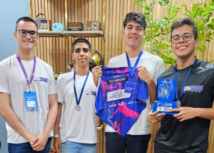 Time de sucesso na Campus Party. Imagem: Divulgação