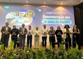 Uma noite histórica, marcada por homenagens e reconhecimento ao compromisso social da instituição. Imagem: Divulgação