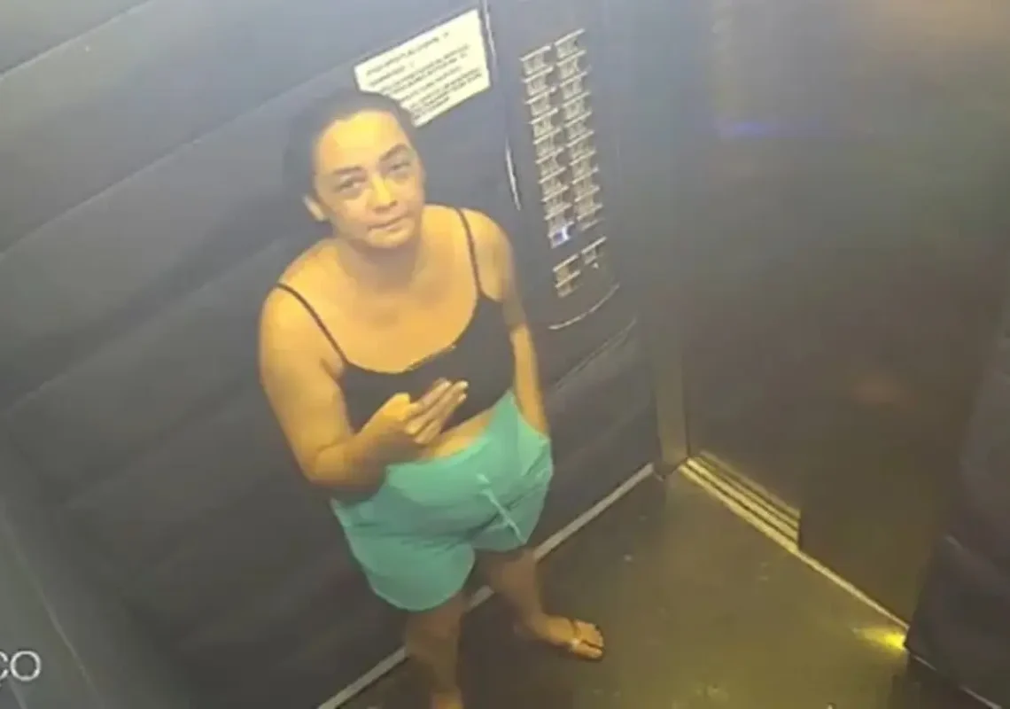 Câmera do elevador registrou quando Daiane Alves Souza foi para o subsolo para religar a energia elétrica do prédio onde morava em Caldas Novas (Foto: Reprodução/Vídeo)