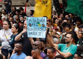 Imagem: Divulgação/CUT. Tratada por IA