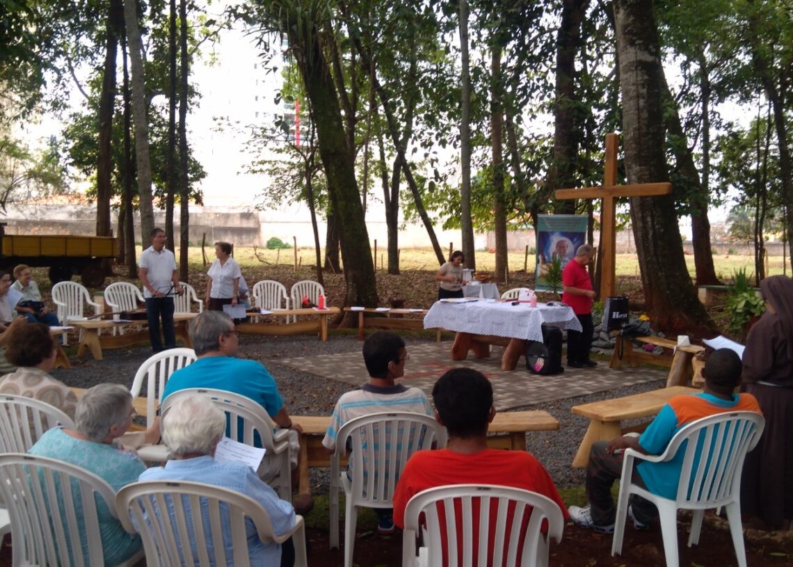 Um encontro de fé e de celebração. Imagem: Divulgação