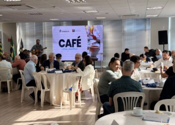 Edifício Dayse Fanstone abriu as portas para mais uma celebração alusiva aos 79 anos da AEE.