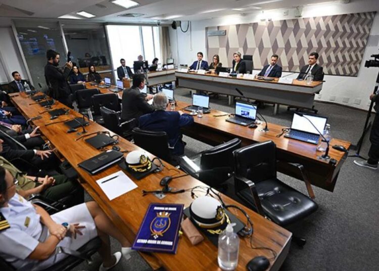 Magistrados e membros do Ministério Público poderão ter remuneração suspensa e até perder o cargo, em caso de condenação penal. (Foto: Saulo Cruz/Agência Senado)