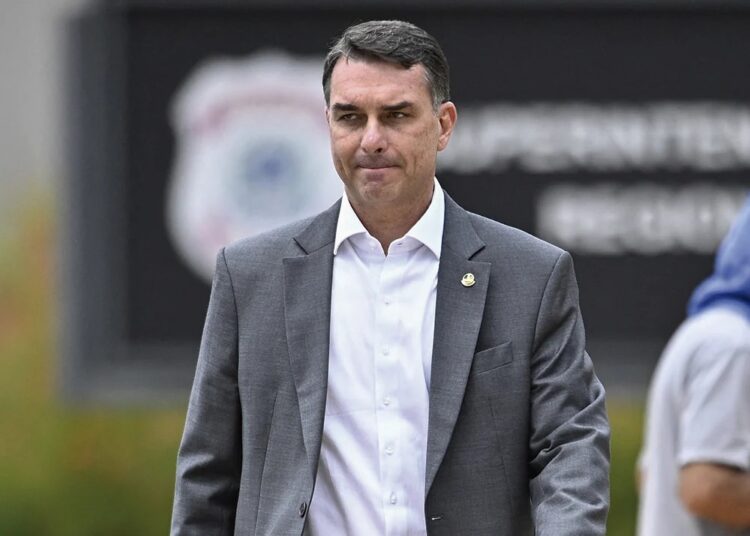 Senador Flávio Bolsonaro (PL-RJ) – Imagem: Ton Molina/AFP