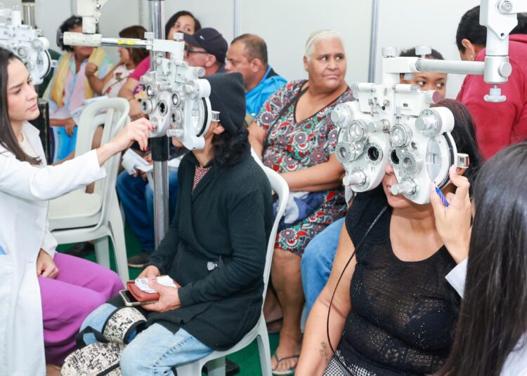 Entre os serviços ofertados estão vacinação, exames preventivos, mamografia, atendimento oftalmológico, aferição de pressão e teste de glicemia. Imagem: Divulgação