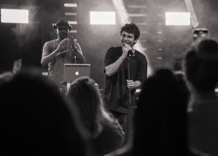 Cantor goiano VIICC emplaca música na novela Coração Acelerado, da TV Globo e apresentará hit no Espaço de eventos “Villa Erva Docce”