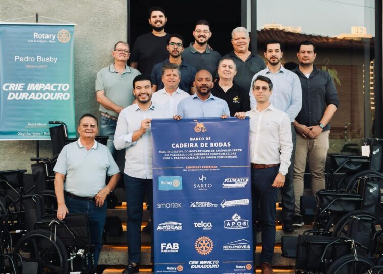 União de esforços: rotarianos e empresas parceiras celebram o lançamento do Banco de Cadeiras de Rodas
FOTO  - Yan Salguod
