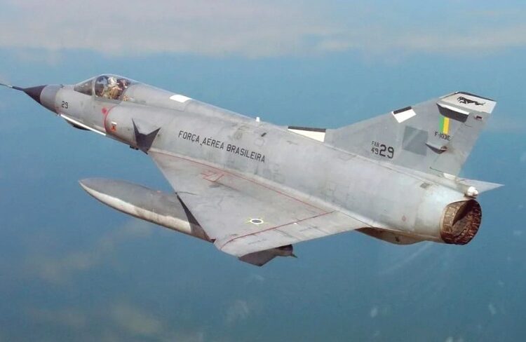 Mirage F-103, caça que partiu da Base Aérea de Anápolis, na noite em que Anápolis entrou para a história mundial dos OVNIs