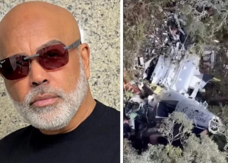 Cantor Rick e os destroços do helicóptero