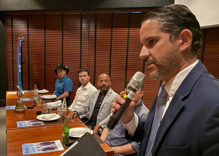 Para seleto grupo de empresários no Rotary, Luiz Rosa, presidente da CODEGO, antecipou vários projetos que ele e sua equipe estão desenvolvendo para o DAIA