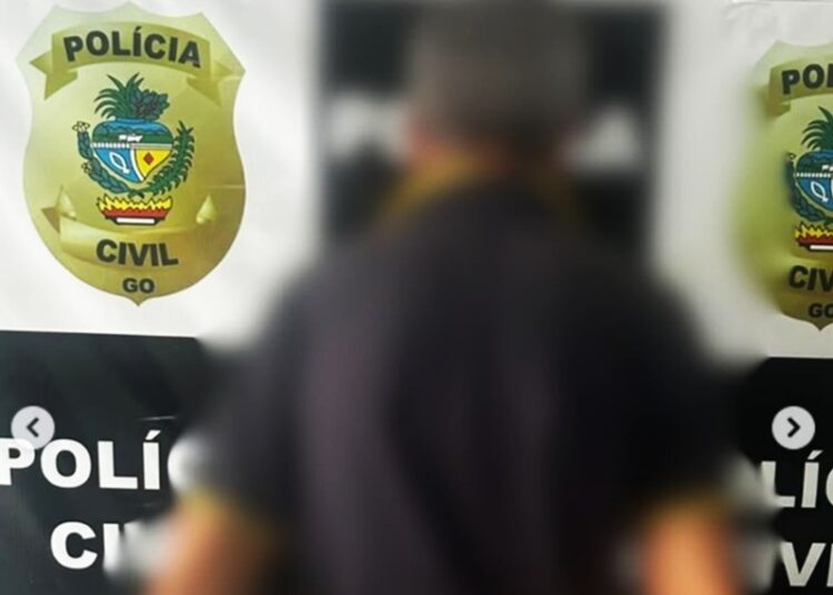 Suspeito preso pela polícia- Foto- PCGO